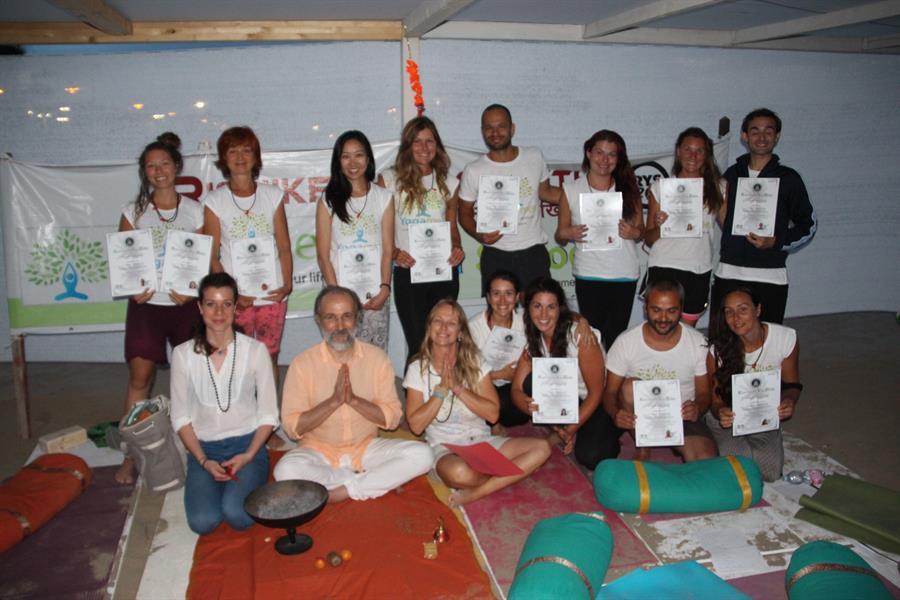 Yogamea Yoga Teacher Training Italy - Goa 7177